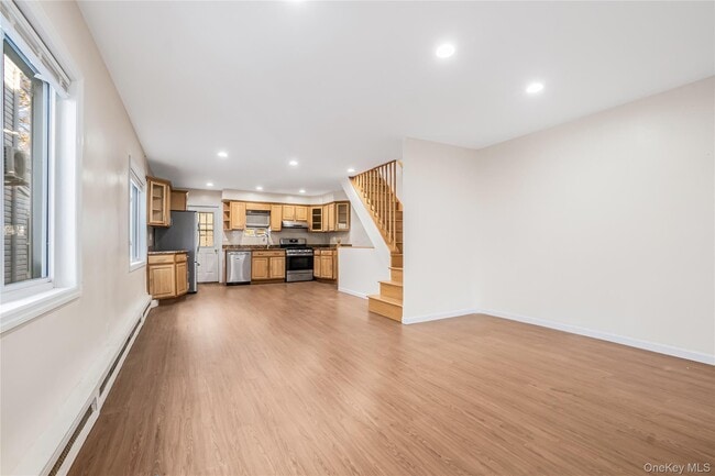 Photo - 43-39 247th St