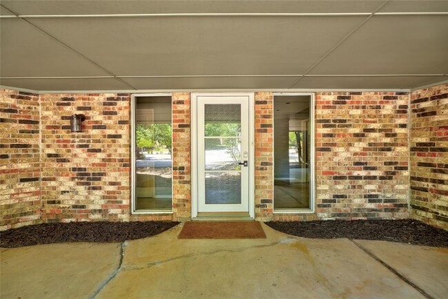 Photo - 6325 Glenbrook Ct