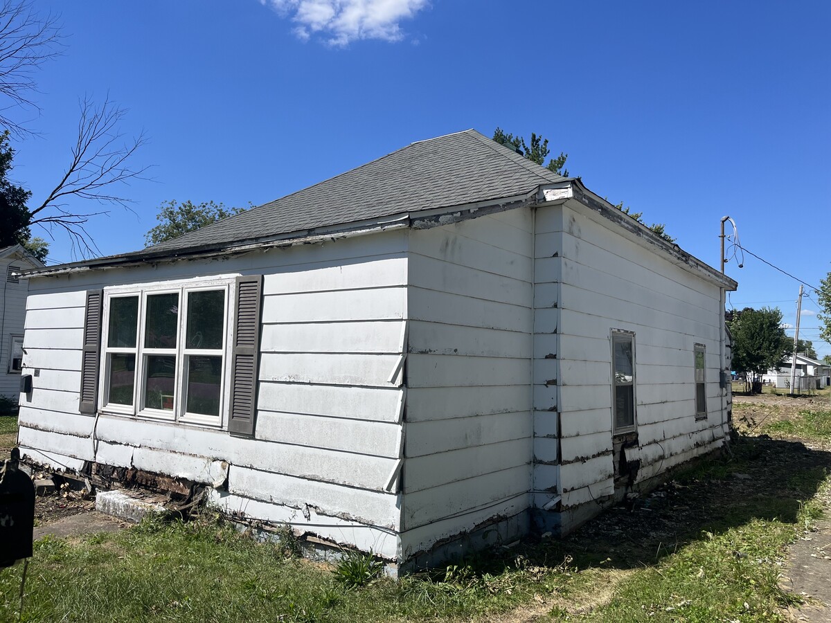Photo - 640 E McCracken Ave