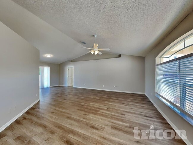 Photo - 2425 Bishop Rd