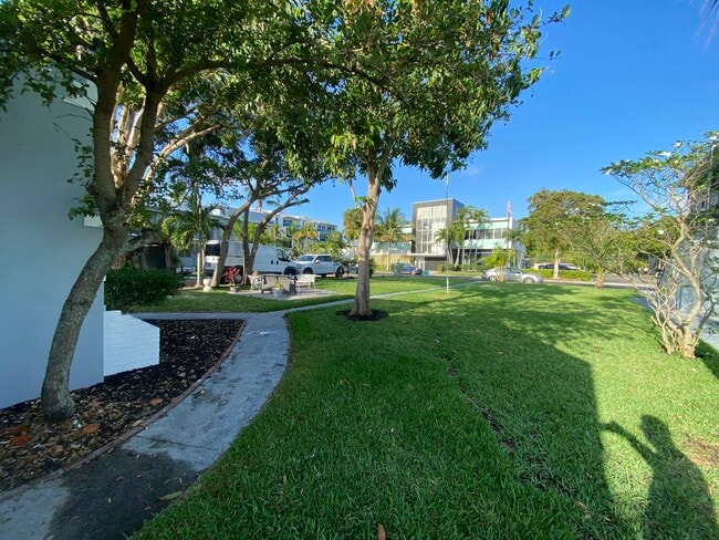 Photo - 10 N Palmway Unit 1