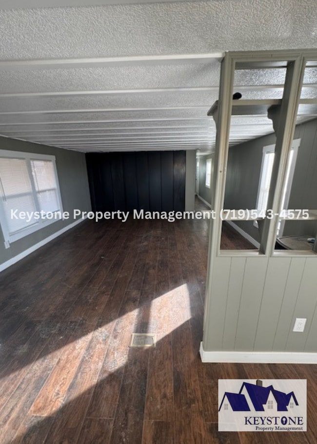 Photo - Horse Lover's Dream, Complete With Stable and Corral! 3 Bedroom/1 Bathroom Home $1500/$1500