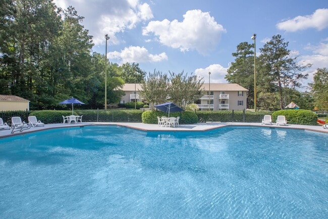 Photo - Retreat at Towne Crossing