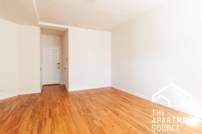 Photo - 917 W Dakin St Unit 110
