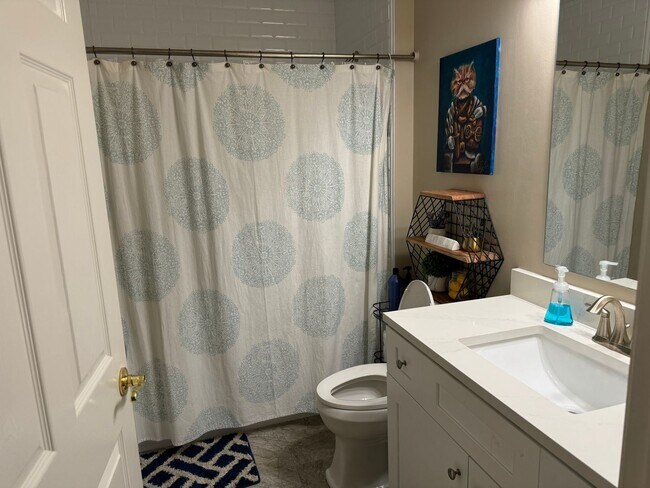 Photo - 4 bed 2bath with Pool