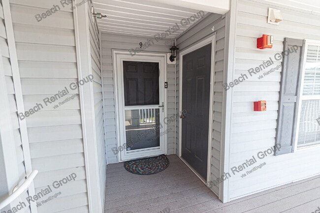 Photo - 4850 Meadowsweet Dr Unidad Apartment 1709