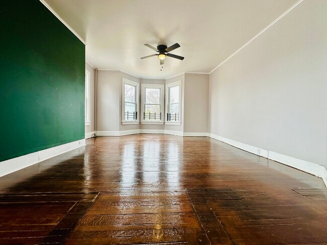 Photo - 158 Montgomery St Unidad 2