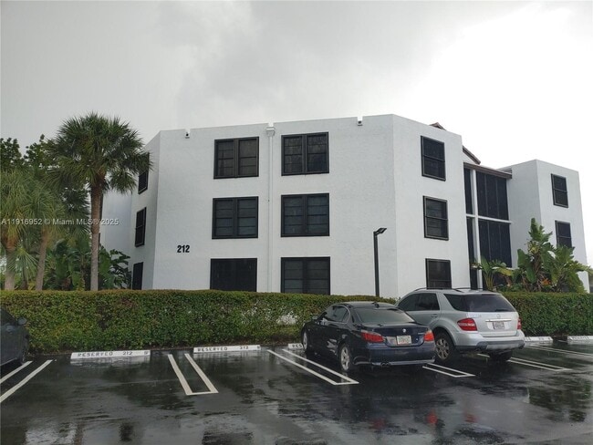 Photo - 212 Lake Pointe Dr Unit 112