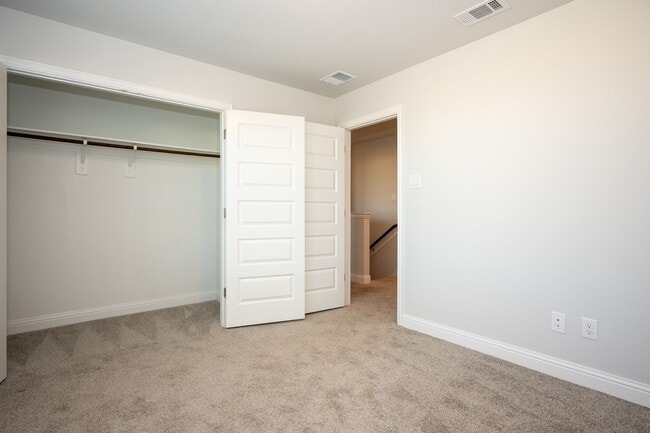 Building Photo - 409 Aurora Creek Ln