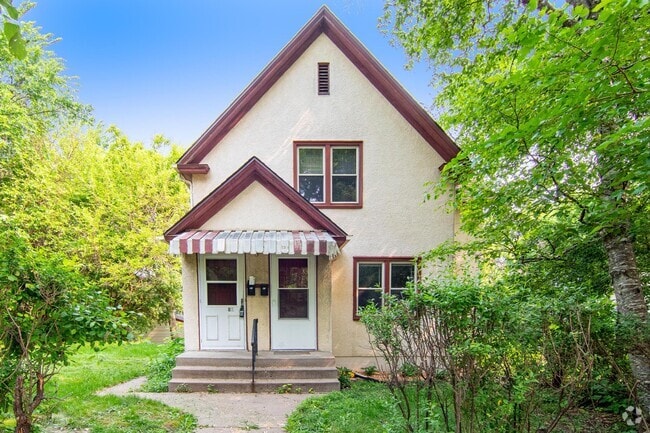 Building Photo - 83 Winona St E Rental