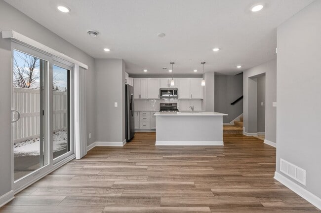 Photo - 11032 Zest St NE