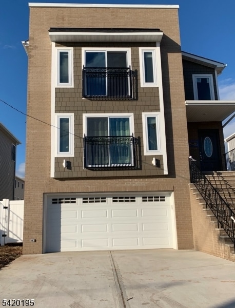 Building Photo - 257 Dukes St