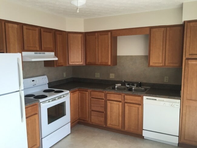 Photo - 16 Greenwood Dr