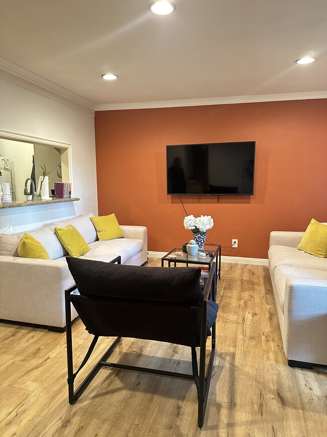 Photo - 1123 Sepulveda Blvd Unidad J-203