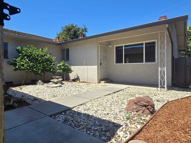 Miller943 - Miller943 Apartment Unit 941
