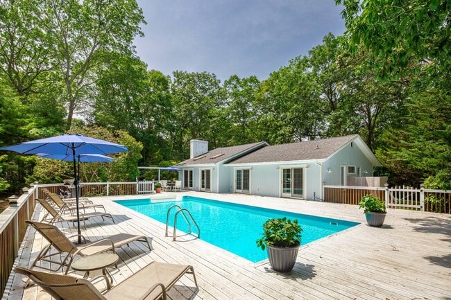 Building Photo - 25 High Point Rd