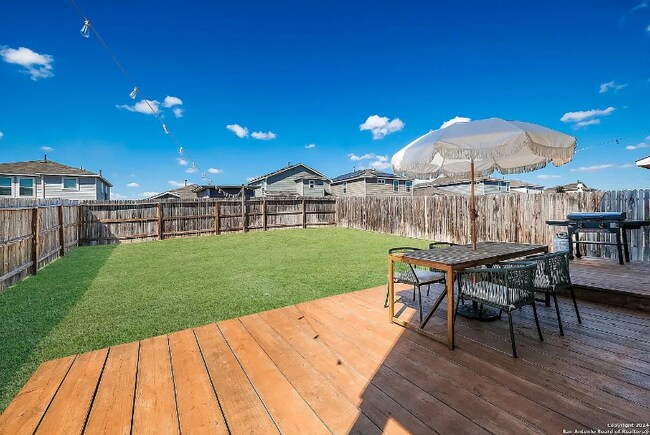 Photo - 10019 Bur Sedge