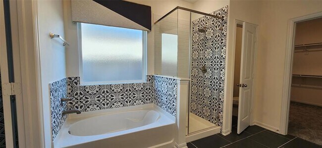 Photo - 201 Water Grass Trl