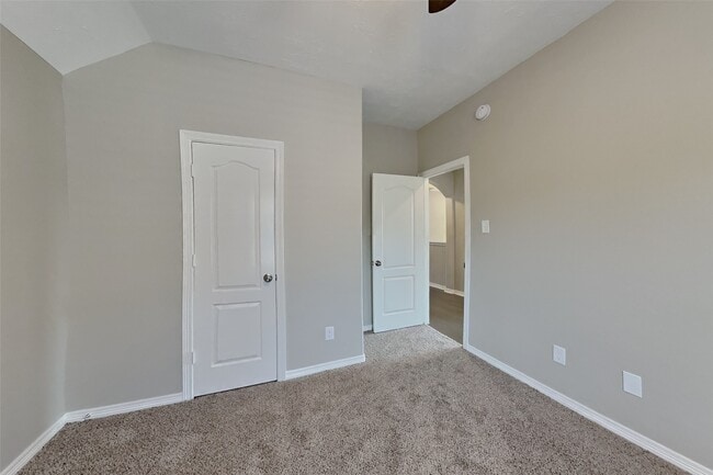Photo - 8000 N Tarrytown Crossing Dr