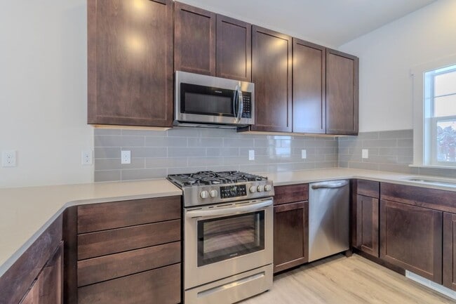 Photo - 1502 Simsbury St Unit 1502 Simsbury #2