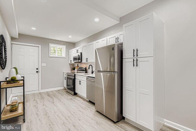 Photo - 1638 N Wolfe St Casa Adosada