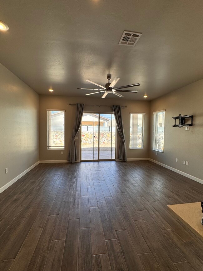 Photo - 3959 Santa Alexandra Rd