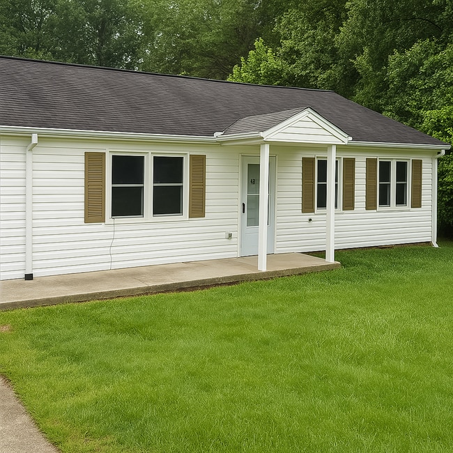 Building Photo - Two bedroom, 1 bath updated apartment in B... Unit 648
