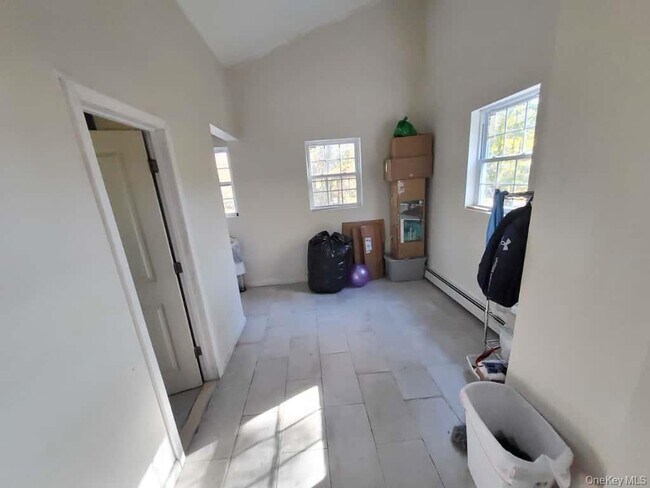 Photo - 422 Spring St
