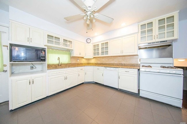 Photo - 120 W 15th St