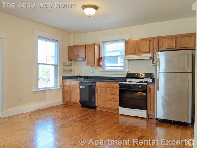 Building Photo - 397 Washington St Rental