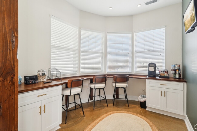 30-print-Sycamore Ln-028 - Water's Bend