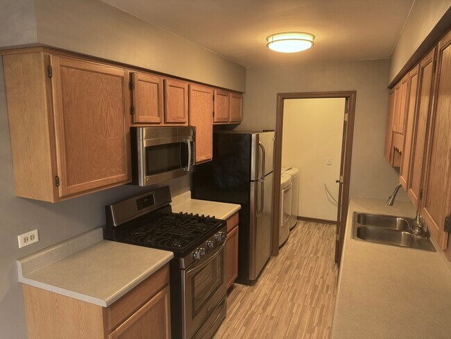 Photo - 1236 Sandhurst Ln Unit 1236