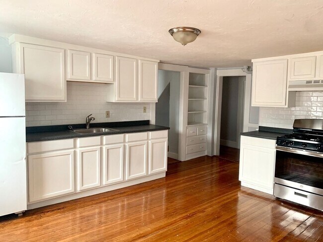 Photo - 136 Wrentham St Apartment Unit 2