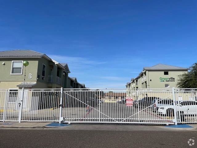 Building Photo - 5402 Marcella Ave Unit 301A Rental