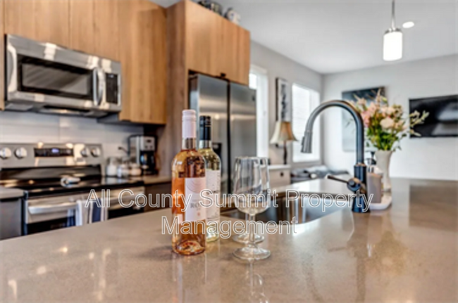 Photo - 1571 King St