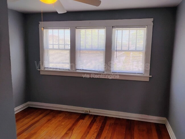 Building Photo - 159 W Locust St