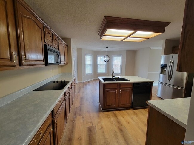 Photo - 122 Pebblebrook Cir