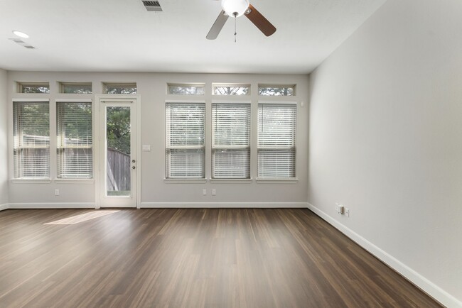 Building Photo - 31 Aventura Pl Rental