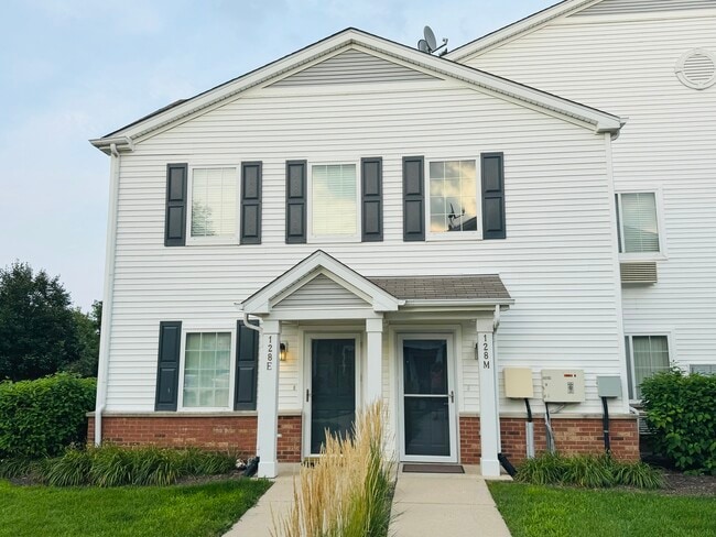 Building Photo - 128 Bertram Dr Unit M Rental