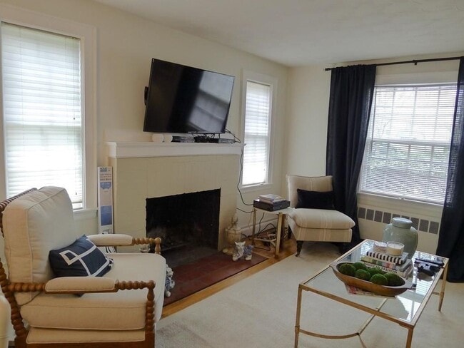 Photo - 42 Hatfield Rd Apartment Unit 1FL