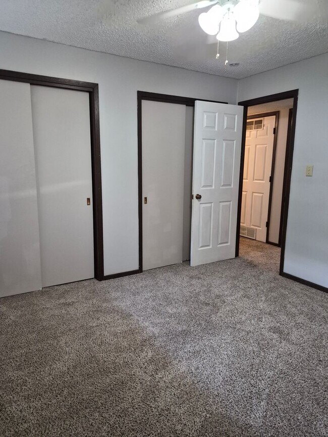 Hillsdale Apartments