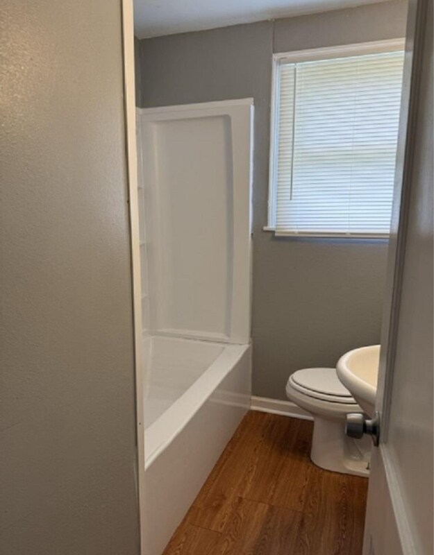 Photo - 4242 Gurney St