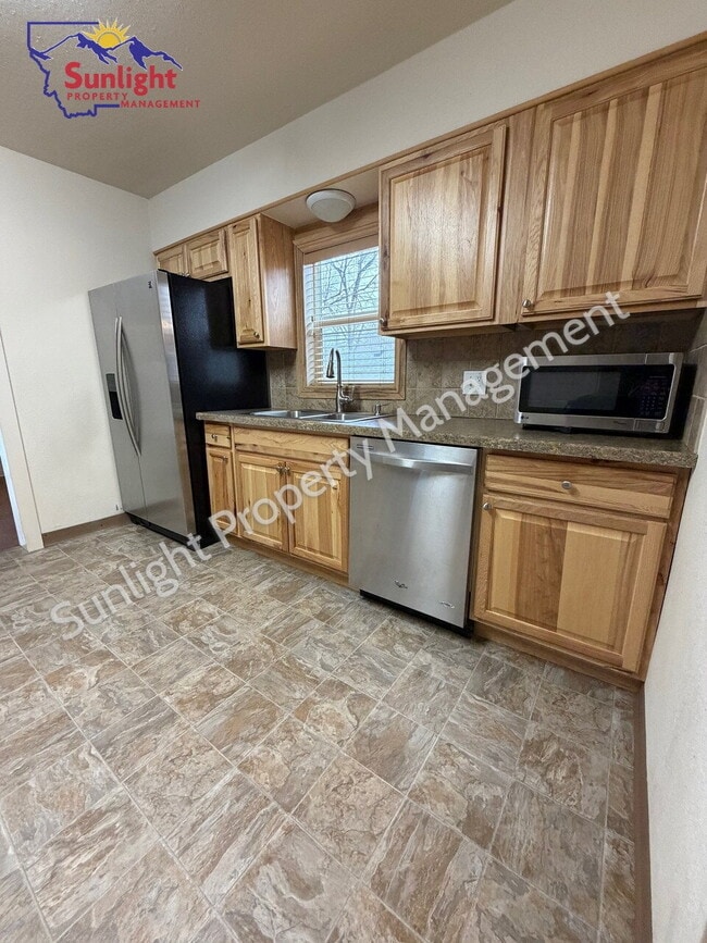 Photo - 2 Bed / 1 Bath Home Near Hospital, Airport & Downtown Billings