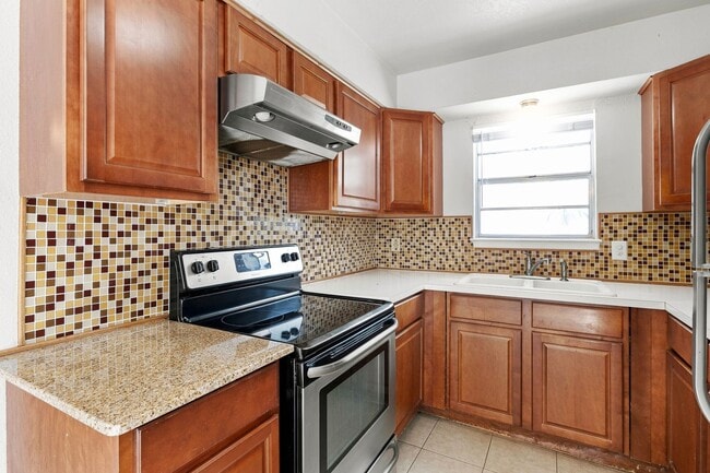Photo - 101/103 Lockhart St.