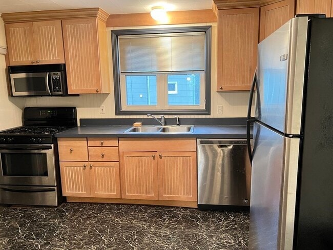 25 Pratt St Unit 2