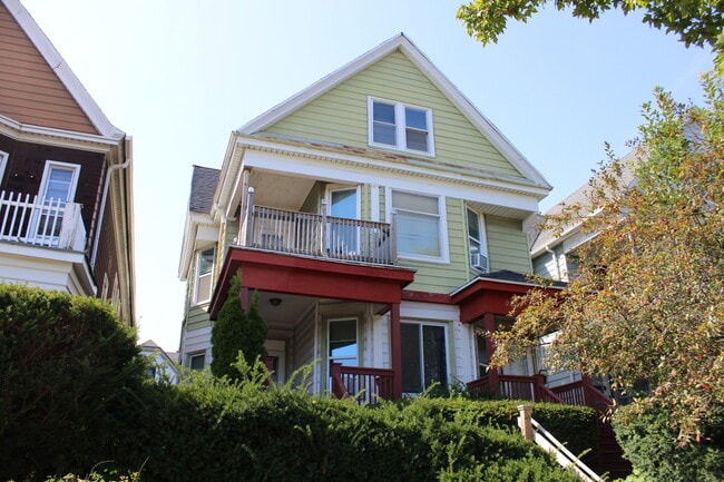 Building Photo - 2621 S Howell Ave Unit 2621