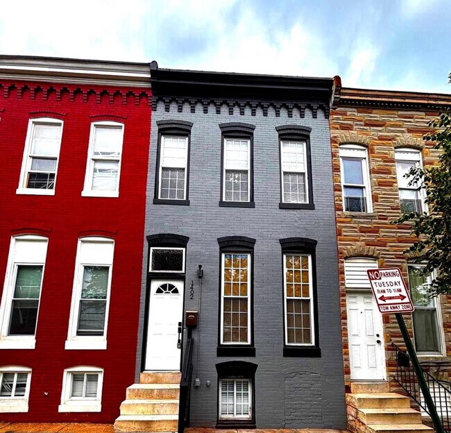 Building Photo - 1402 W Saratoga St