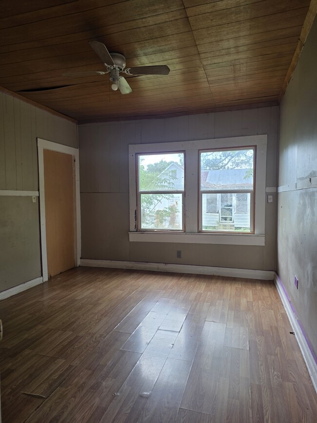 Photo - 510 Edwards St