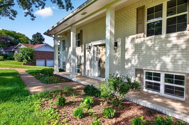 Photo - 9512 Heathwood Dr