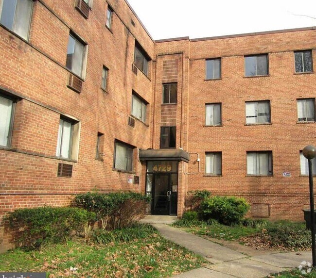 Building Photo - Cozy & Convenient DC Living | Flexible Ren... Unit 202 Rental